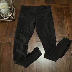 LULULEMON women’s pants - size 6